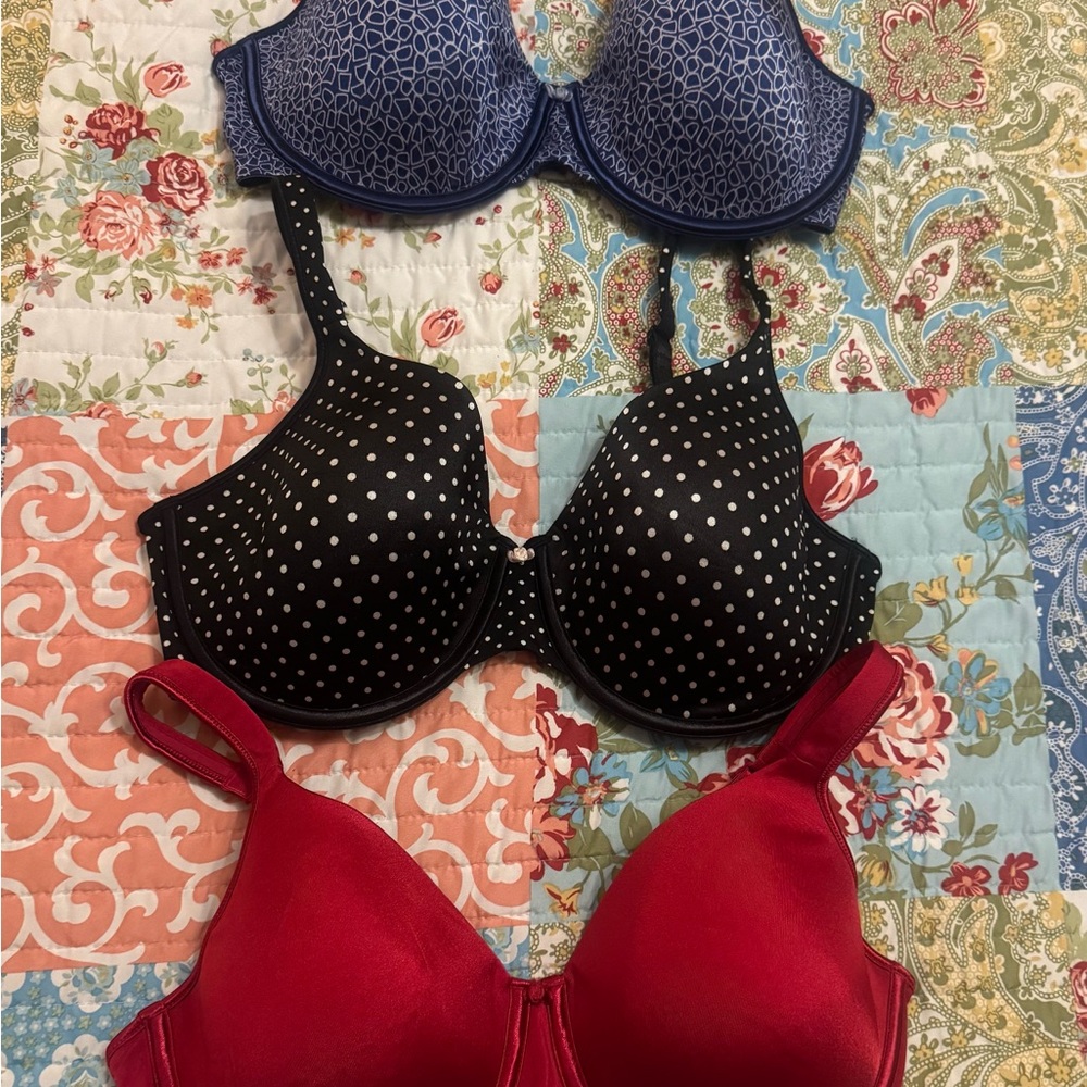 Padded underwire bras